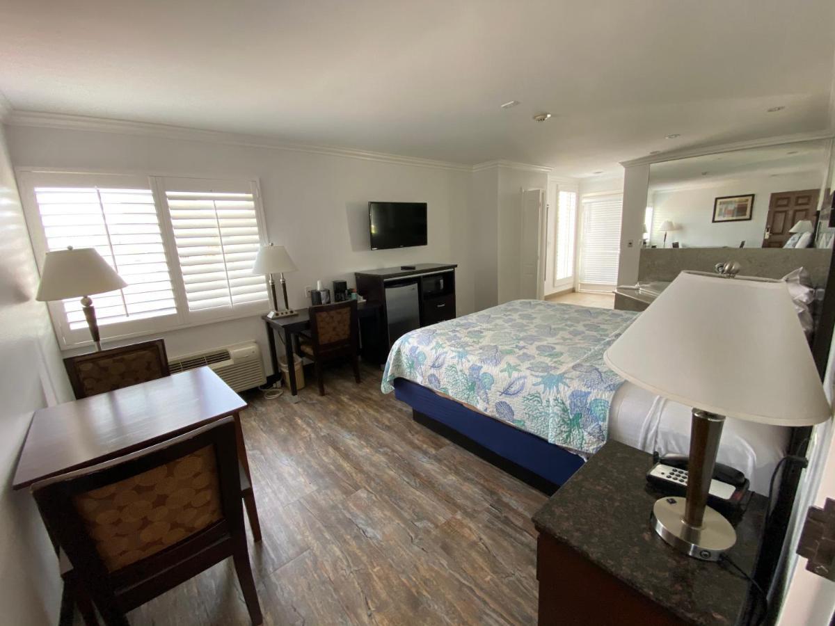 Motel Ocean Surf & Huntington Beach