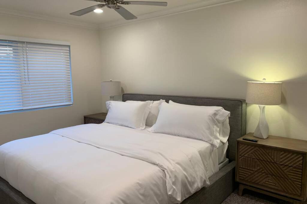 Center - Pool, Patio & Close To Beach! *