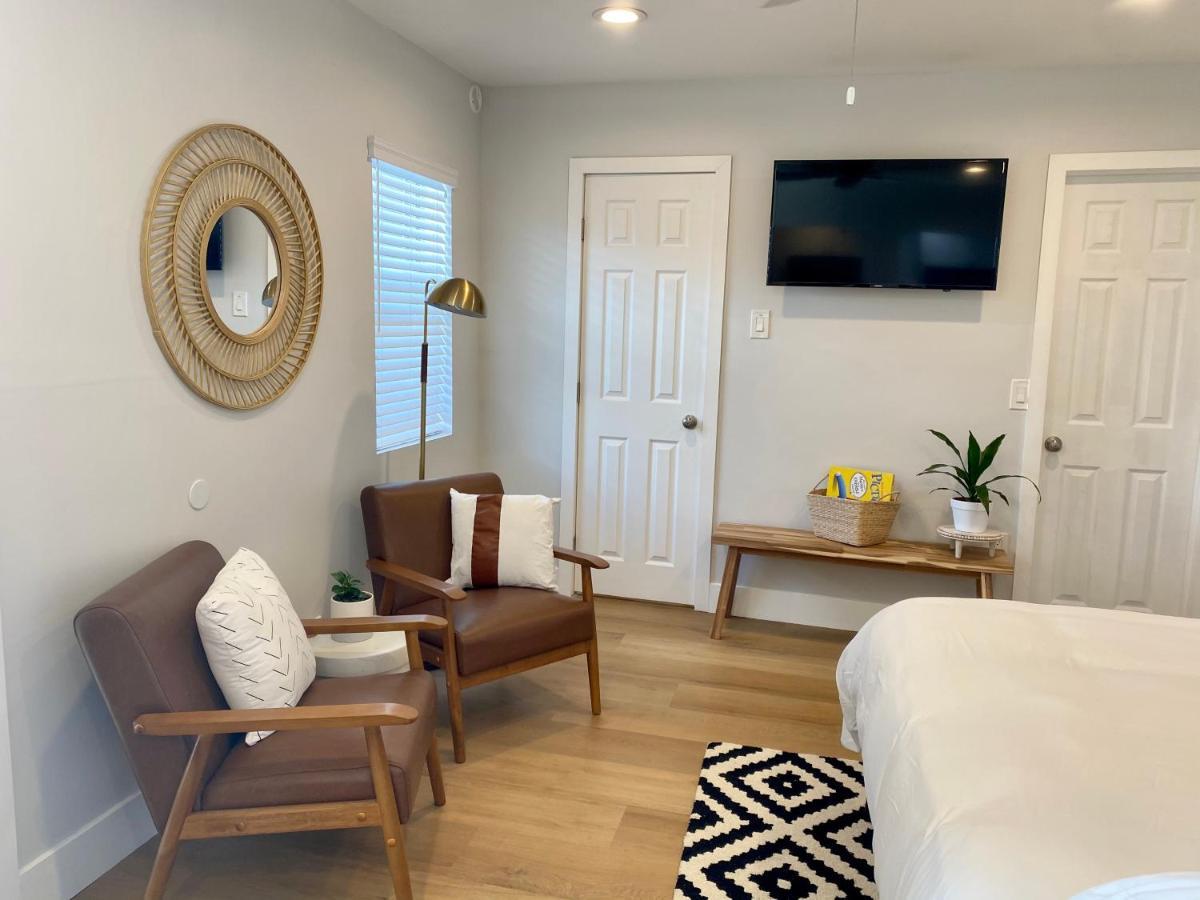 Steps To The Beach, Pacific And Main Street - Apartment Huntington Beach