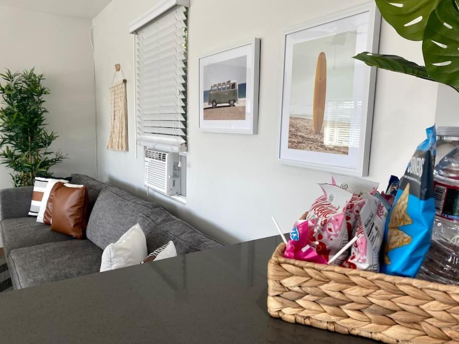 Steps To The Beach, Pacific And Main Street - #5 Apartment