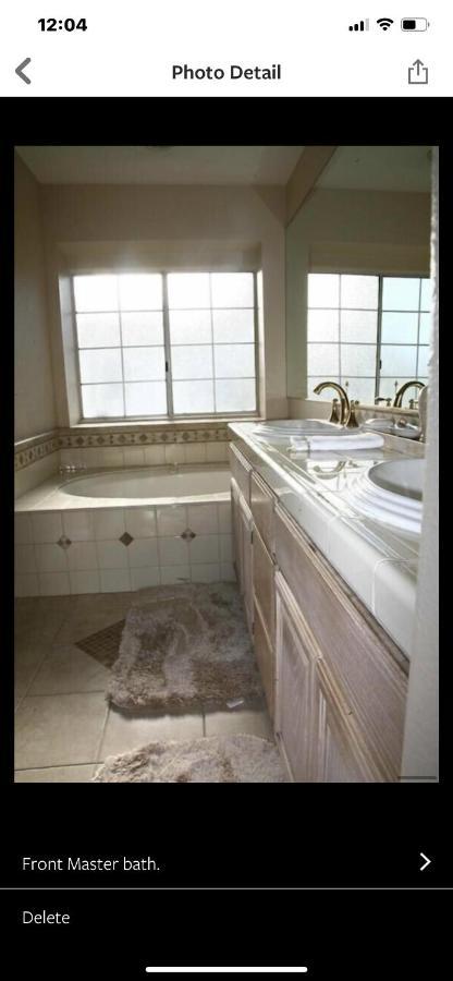 Holiday home Pacific Breeze Right Next To Huntington Pier! Steps From Beach!! *