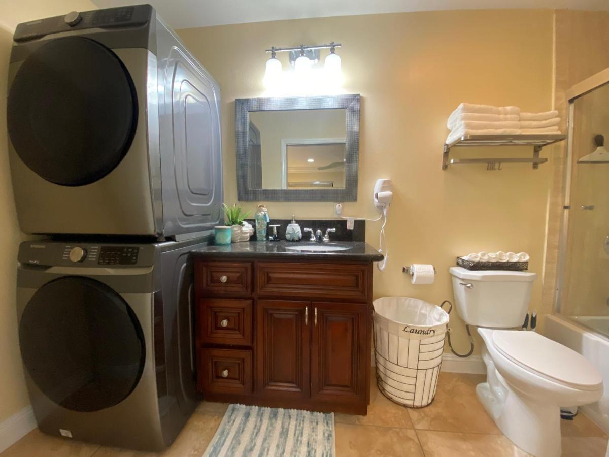 Huntington Adorable 2 Bedrooms, 2 Bathrooms