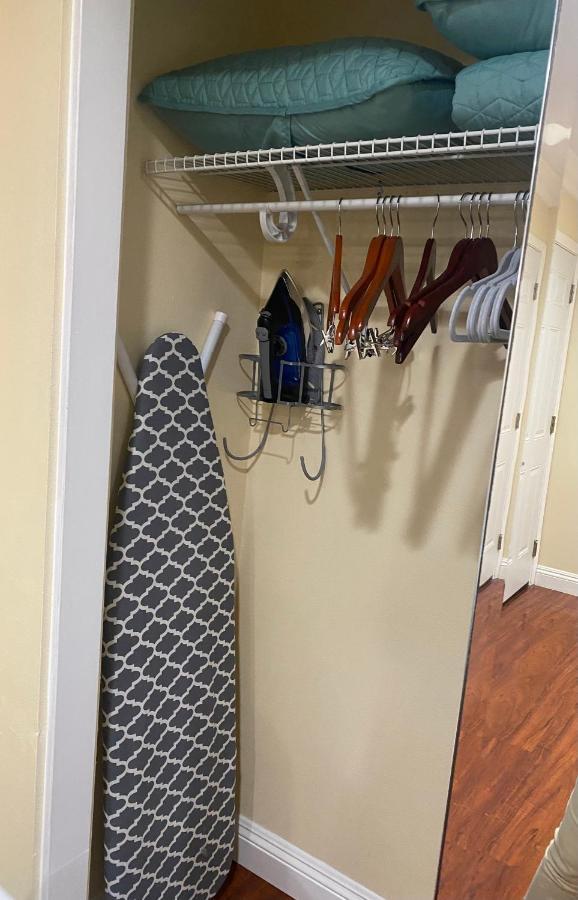 Huntington Adorable 2 Bedrooms, 2 Bathrooms Apartment