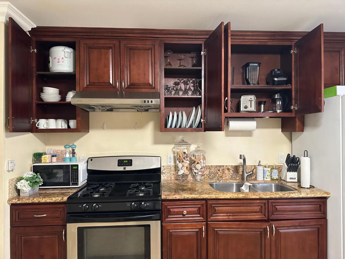 Huntington Adorable 2 Bedrooms, 2 Bathrooms Apartment *
