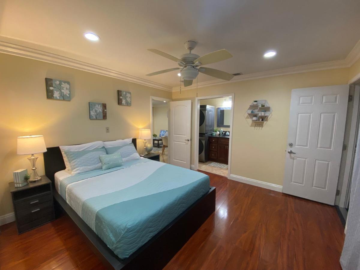 Huntington Adorable 2 Bedrooms, 2 Bathrooms * Huntington Beach