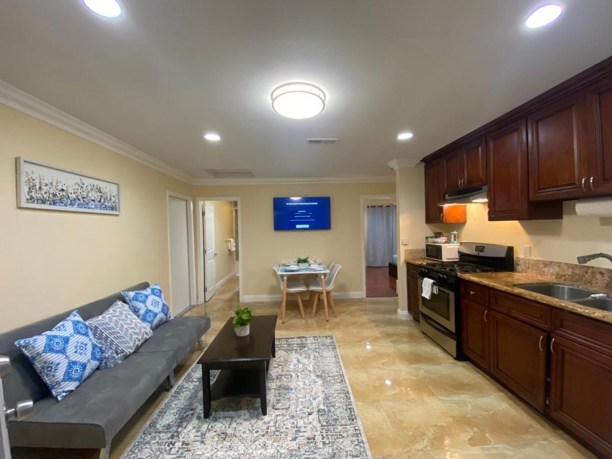 Huntington Adorable 2 Bedrooms, 2 Bathrooms Apartment Huntington Beach
