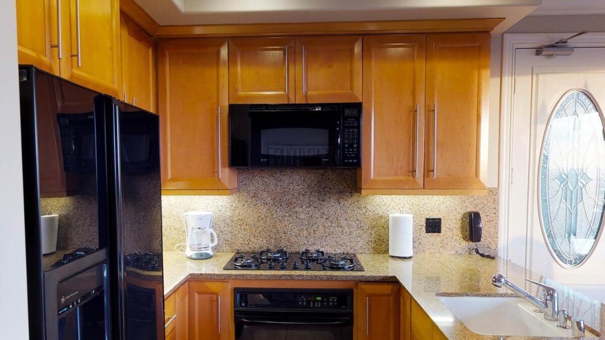 Holiday home 3 Bedroom 2 Bath Beachfront