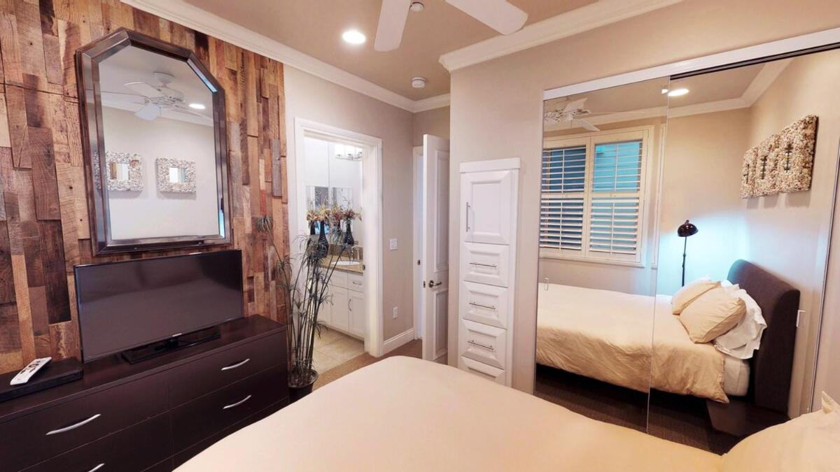 3 Bedroom 2 Bath Beachfront *