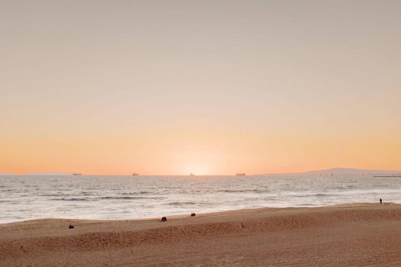 Oceanfront Penthouse On - Epic Views/sunsets! Apartment Huntington Beach