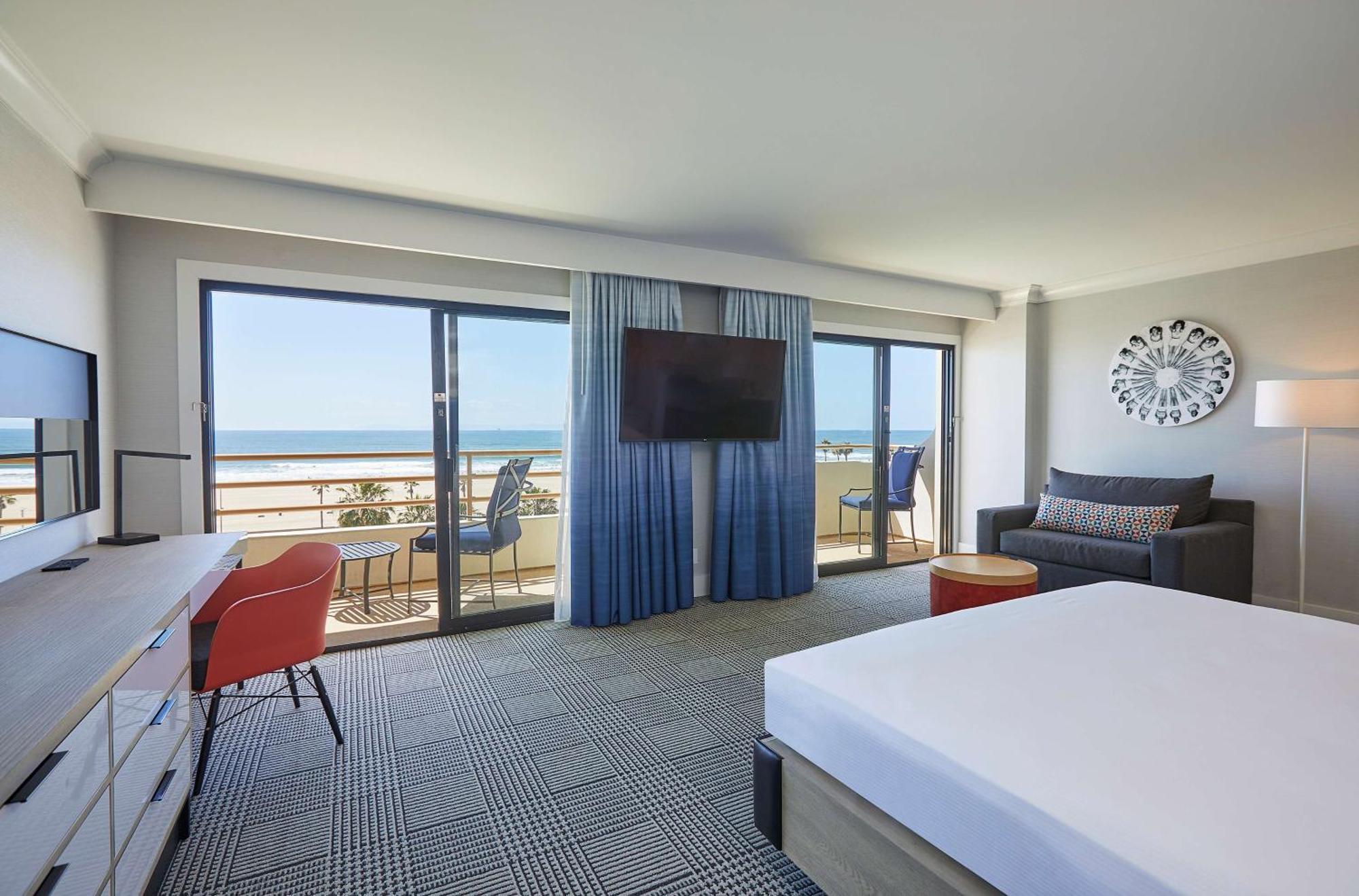 The Waterfront Resort, A Hilton Resort 4*
