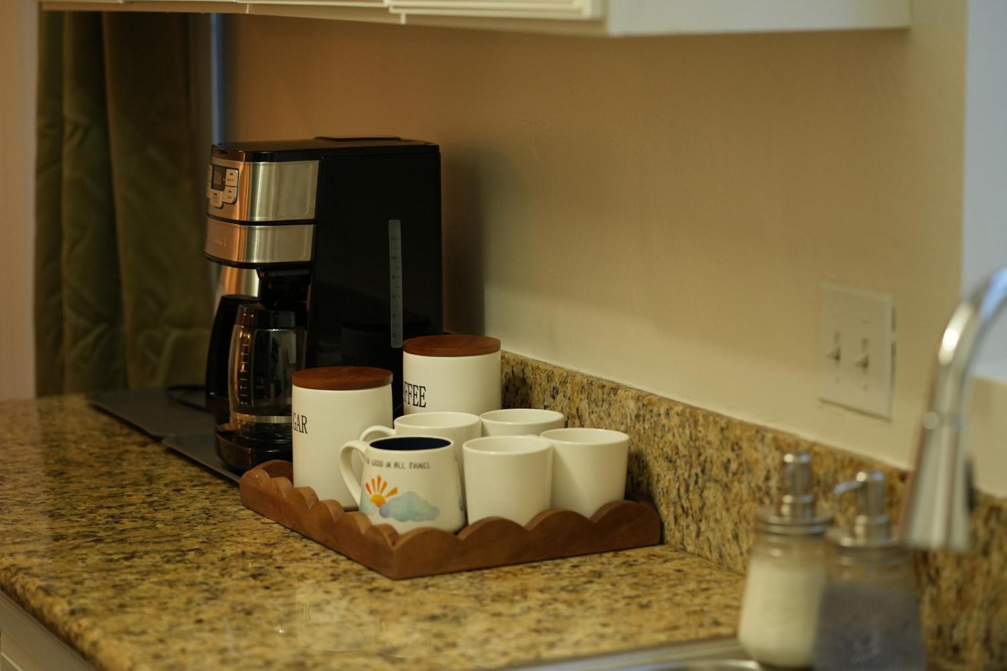 Entire Stylish 2-bedroom Townhouse, &