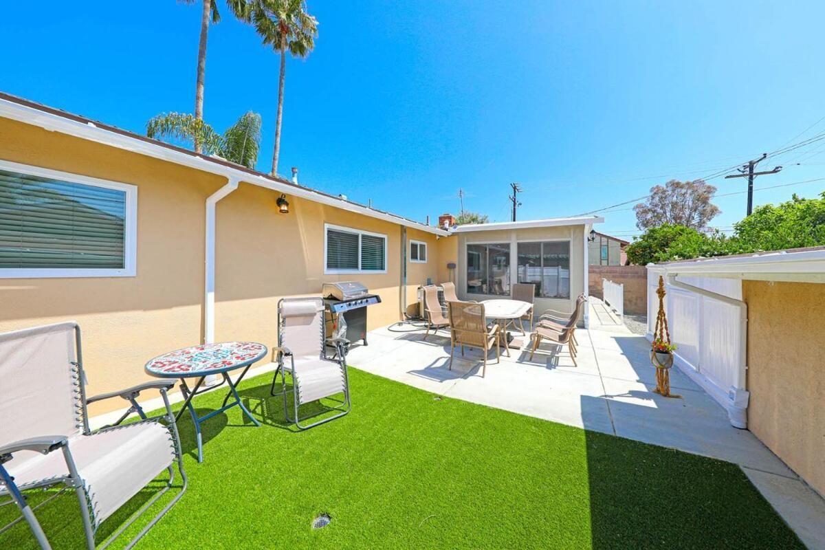 Fully Remodeled Cheerful 4-bedroom Close To Beach! Holiday home Huntington Beach