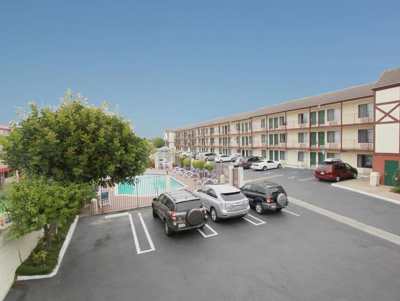 Hotel Western Surf 3*