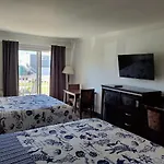 Ocean Surf Inn & Suites
