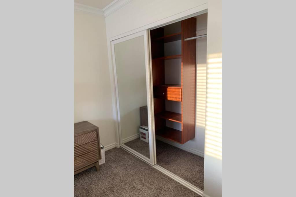 Center - Pool, Patio & Close To Beach! Villa Huntington Beach
