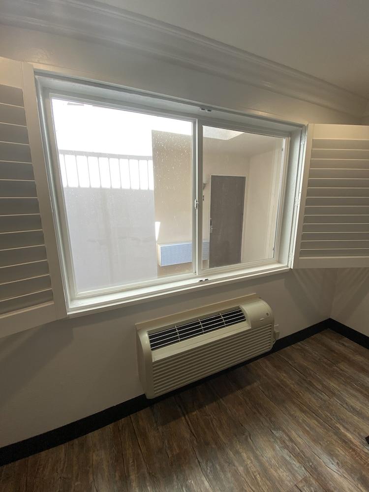 Motel Ocean Surf & 3*