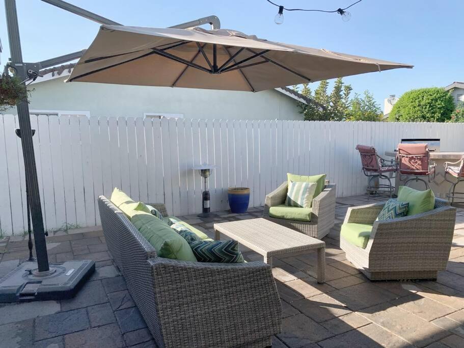 Holiday home Hot Tub . Near Freeway . Quick 2 Theme Parks/beach Huntington Beach