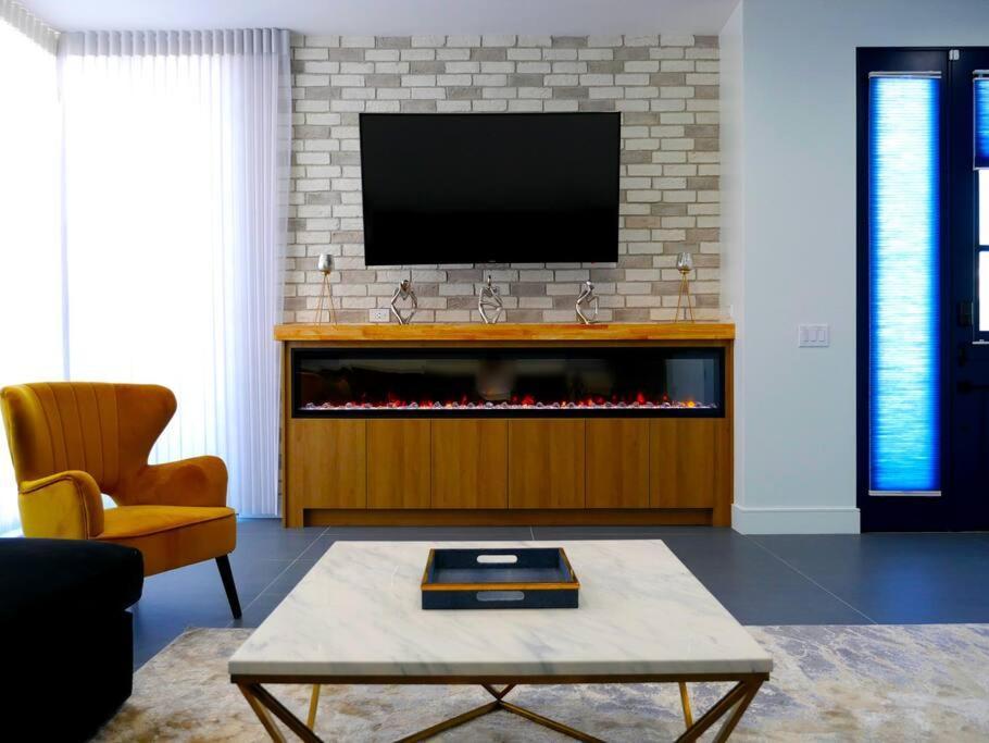 Oc Oasis Pad * Huntington Beach