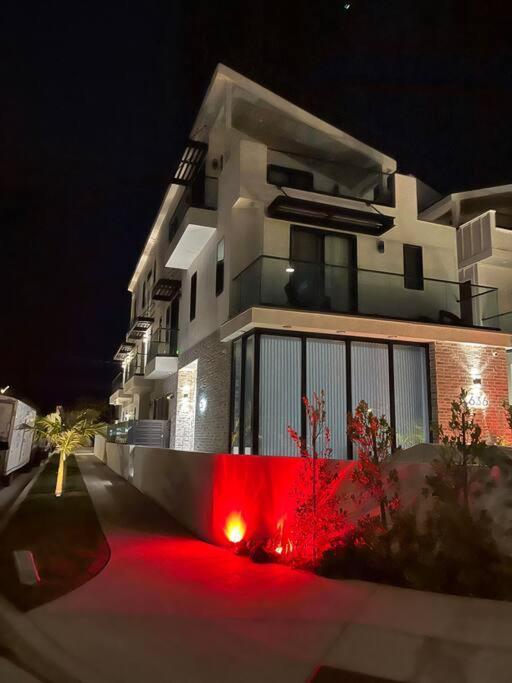 Oc Oasis Pad * Huntington Beach