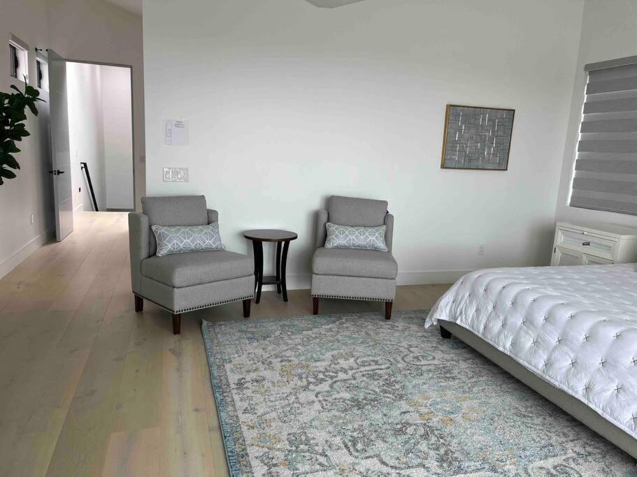 Oc Oasis Pad * Huntington Beach