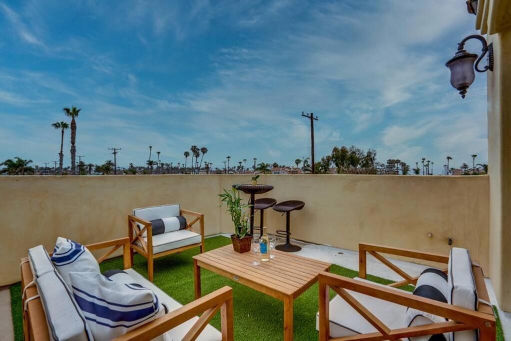 Luxury House Rooftop Deck * Huntington Beach