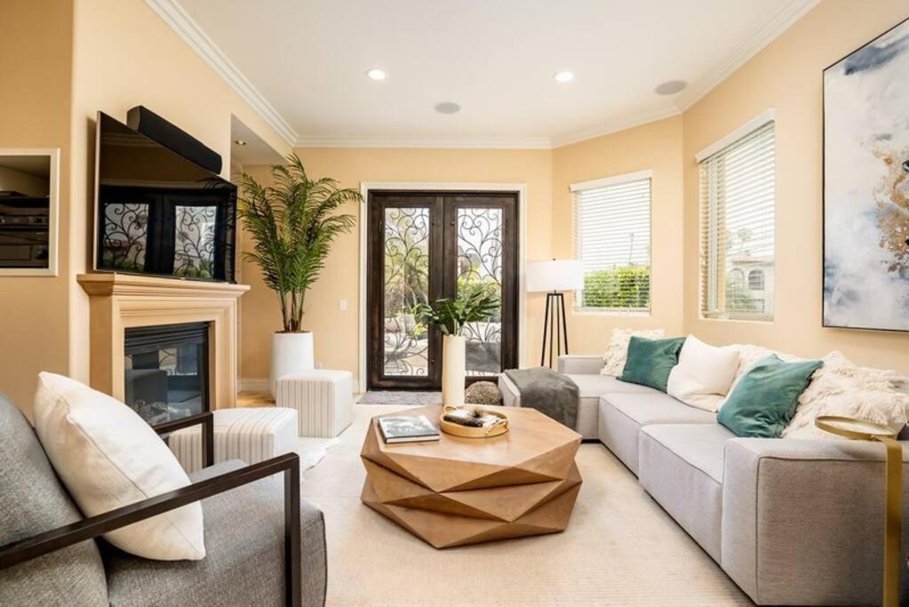 Luxury House Rooftop Deck Holiday home *