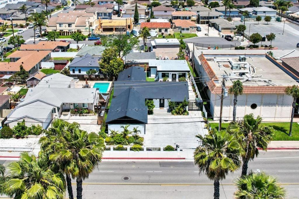 Luxury 4 Bedroom * Huntington Beach