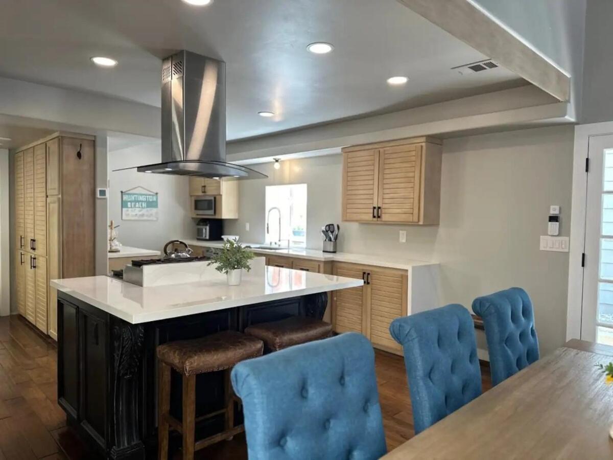 Elegant Living, Just Blocks To The *