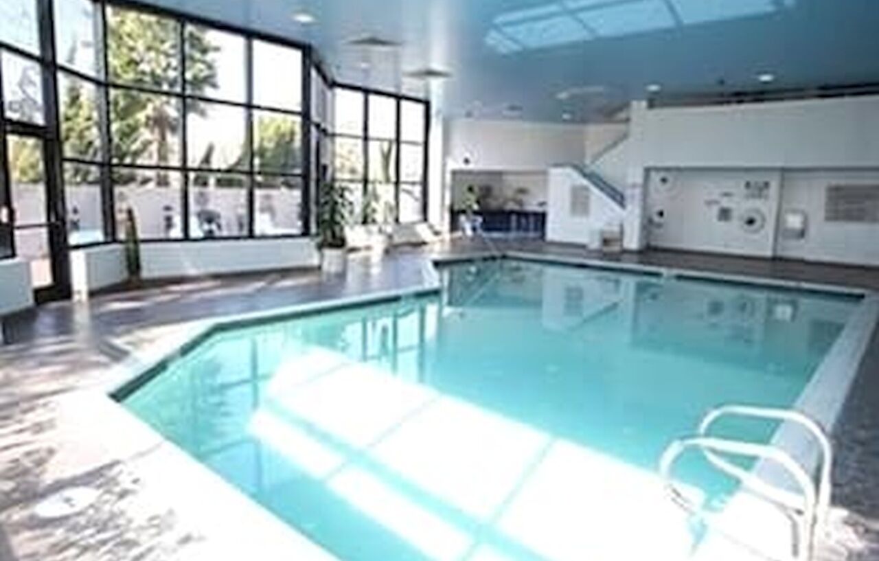 Huntington Hotel 3*